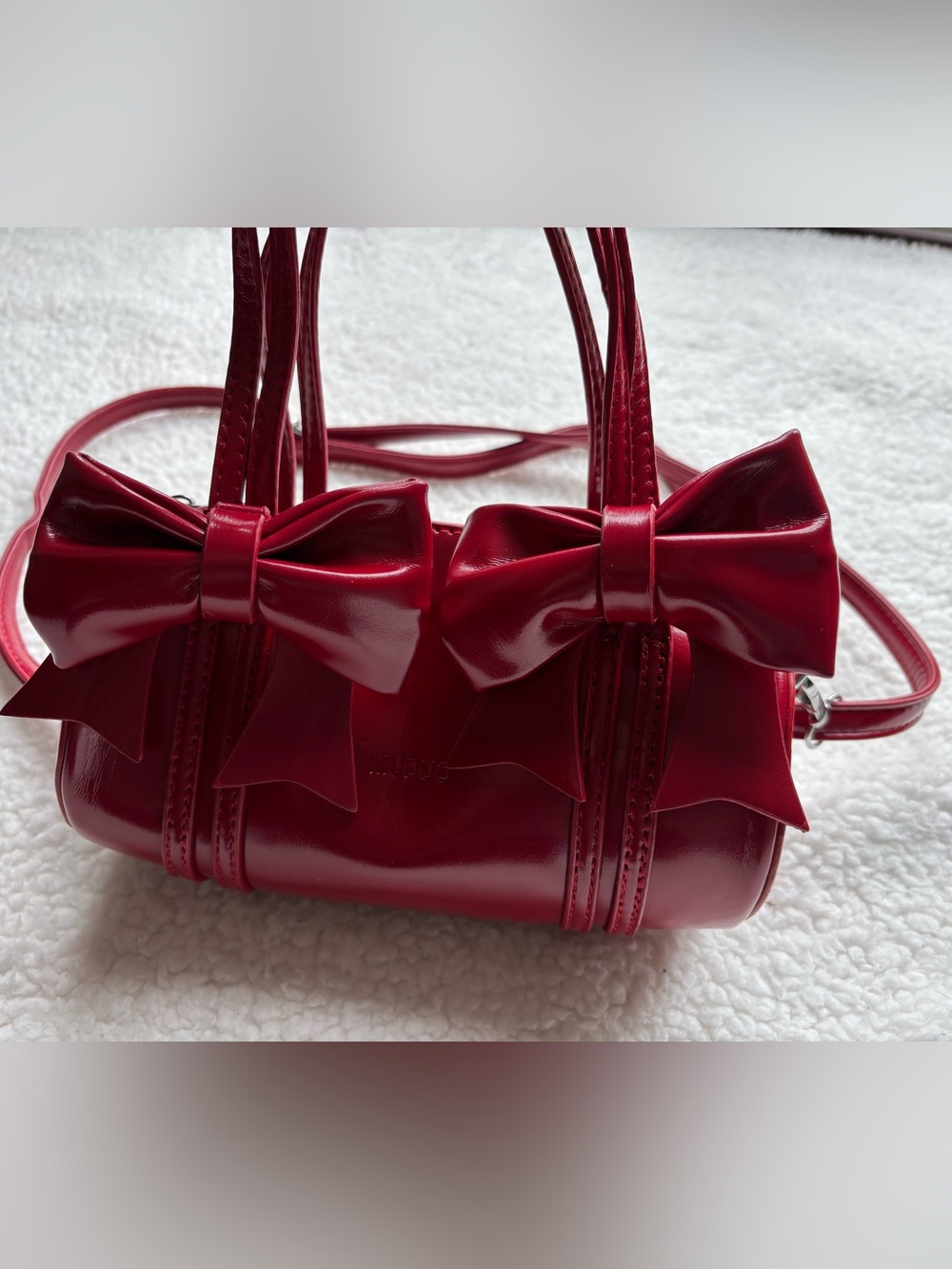 Muduo Red Double Bow Accent Barrel Handbag Shoulder Bag - Picture 2 of 4